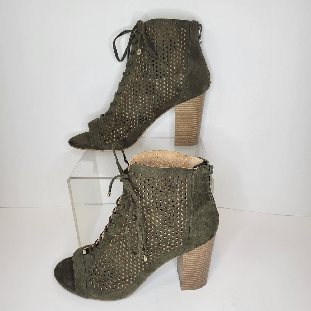 Report Perforated Peep Toe Lace Up Ankle Boot Booties Womens 7.5 Olive Green